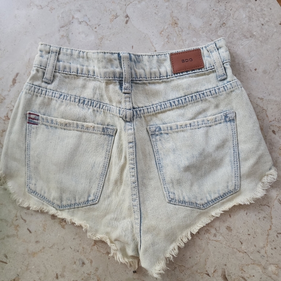 BDG cheeky shorts - Picture 2 of 3